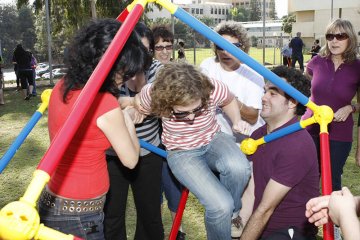 יוצאים מהשגרה